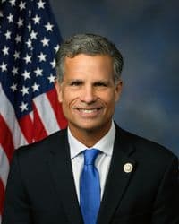 Official portrait of Daniel Meuser, U.S. Representative for Pennsylvania